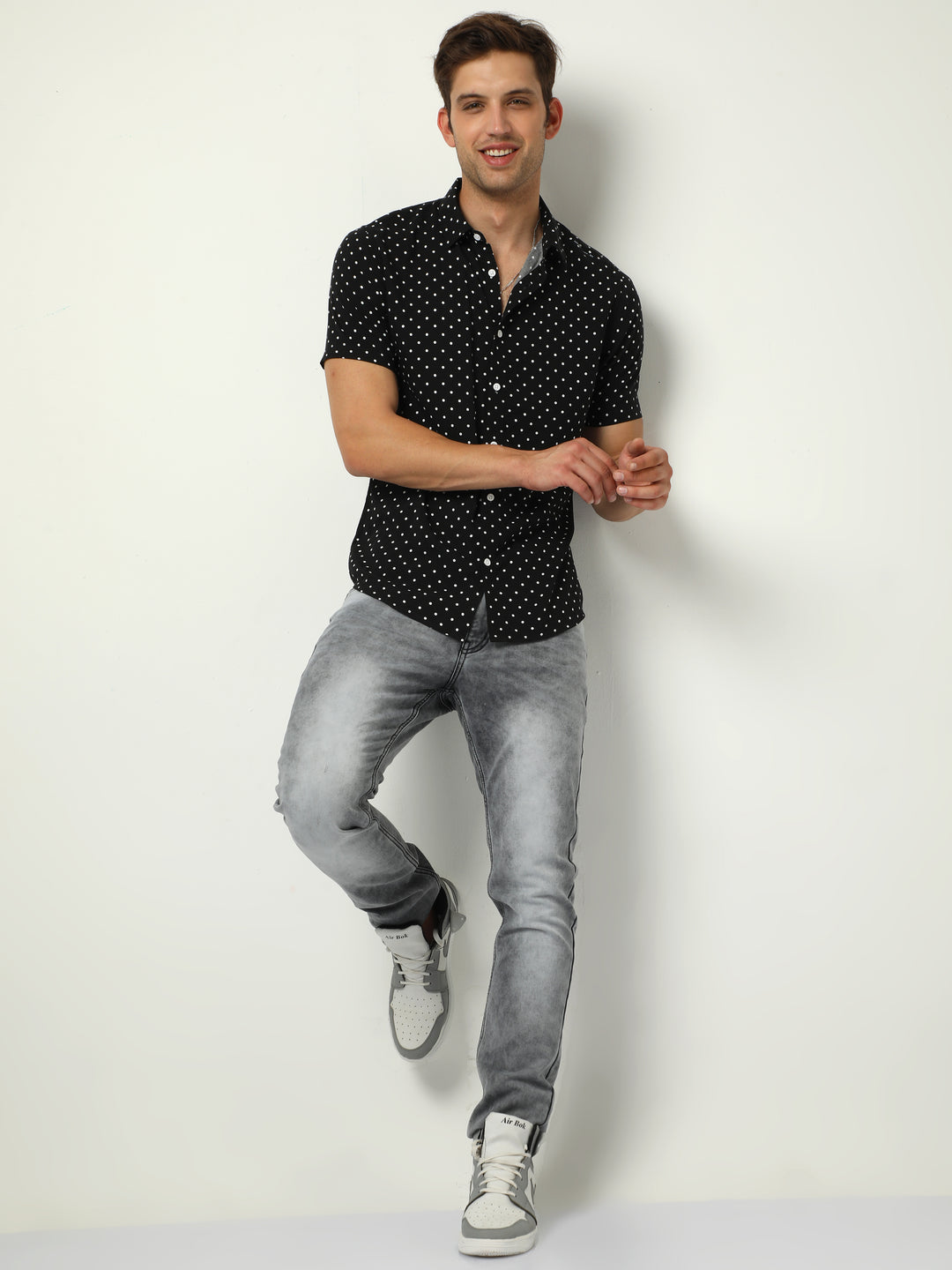 VUDUPolka Dot ShirtRegular Fit