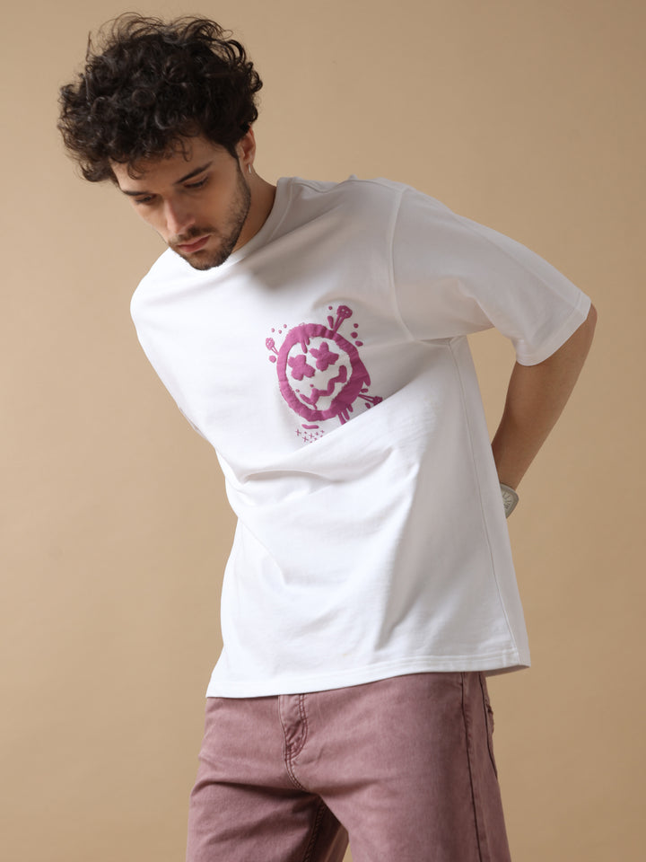 WHITE GRAFFITI SMILEY OVERSIZED T-SHIRT