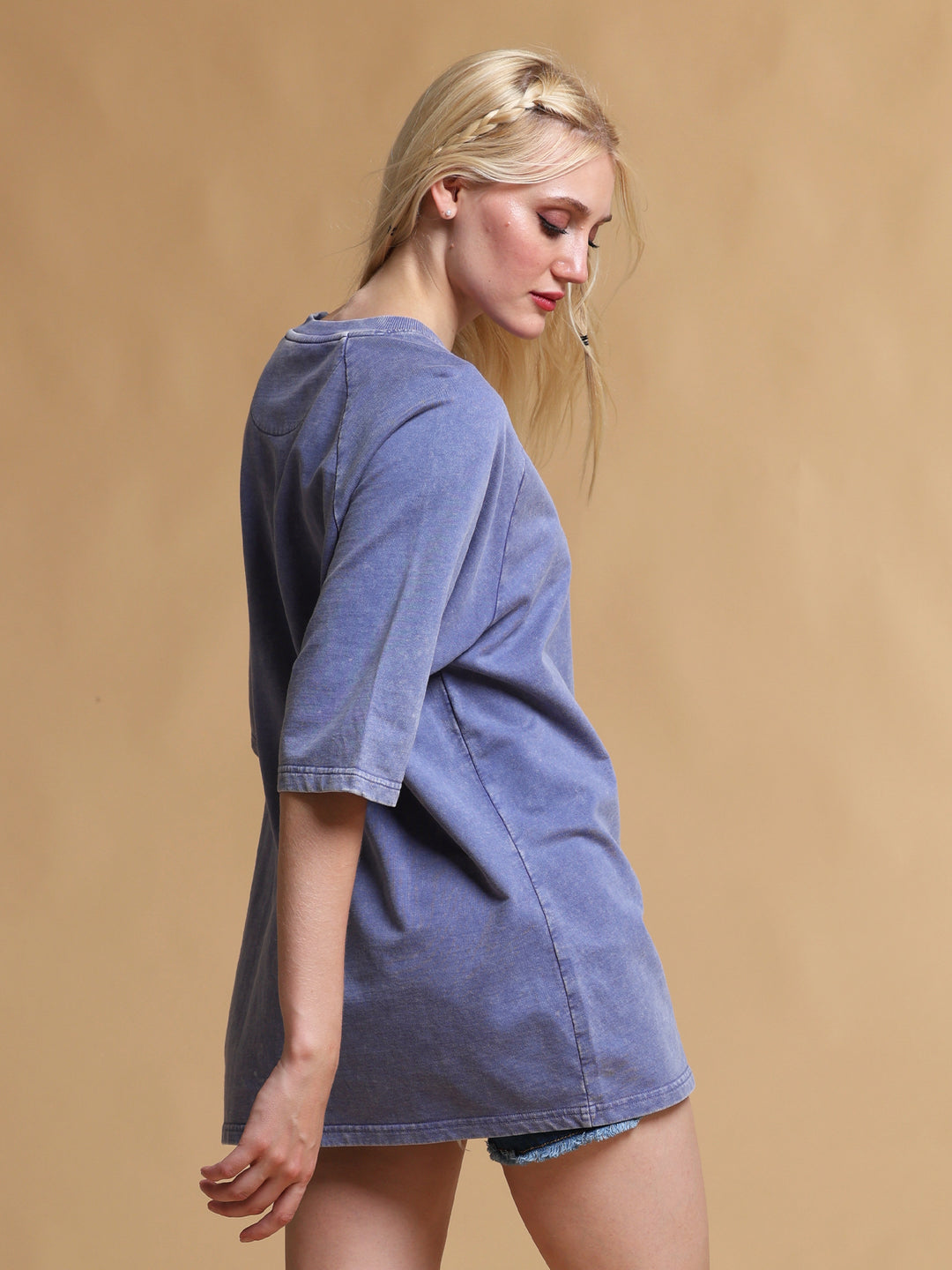 BLUE ACID WASH OVERSIZED WOMEN'S T-SHIRT