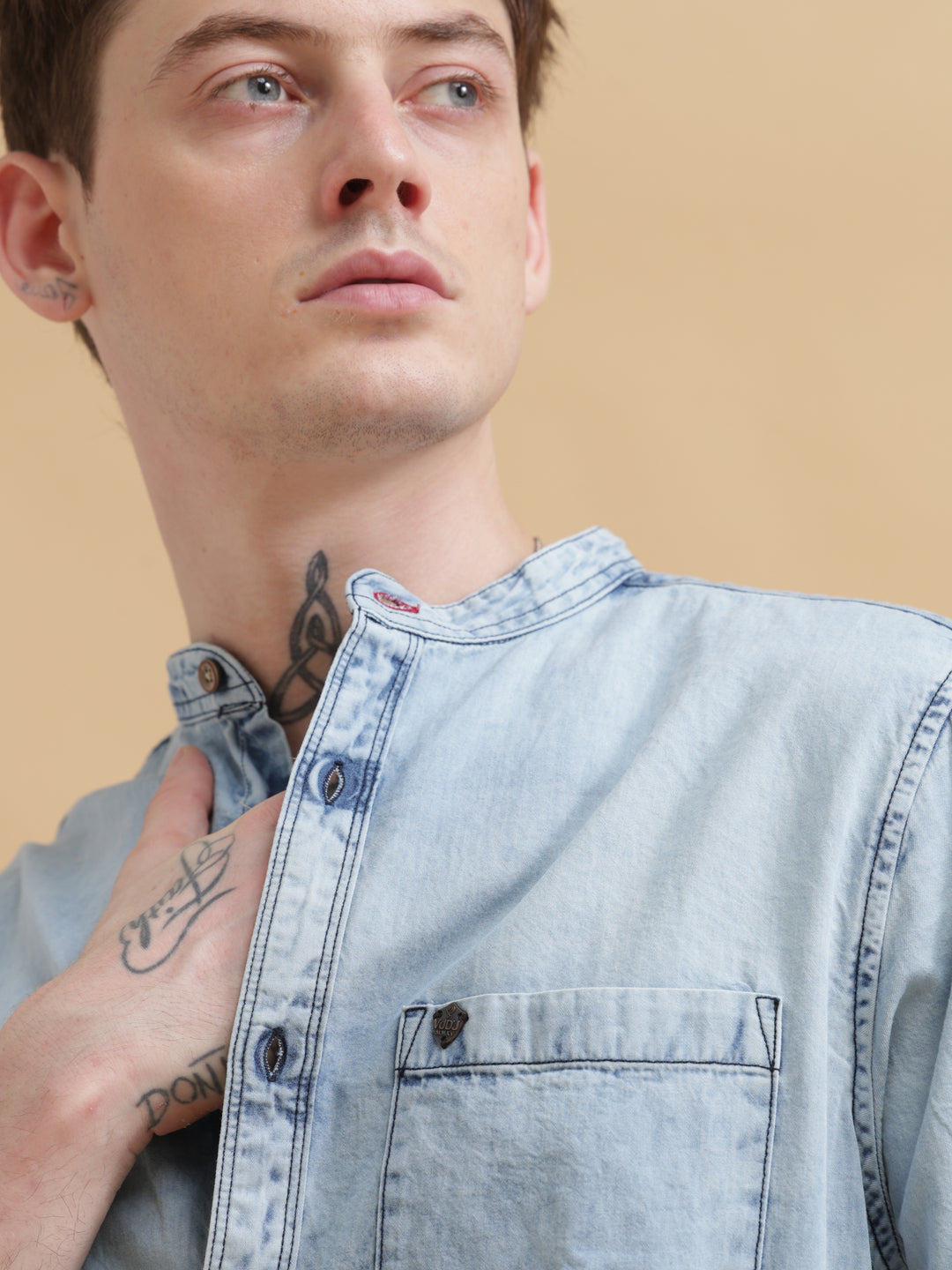 VUDUDenim Mandarin Collar ShirtRegular Fit