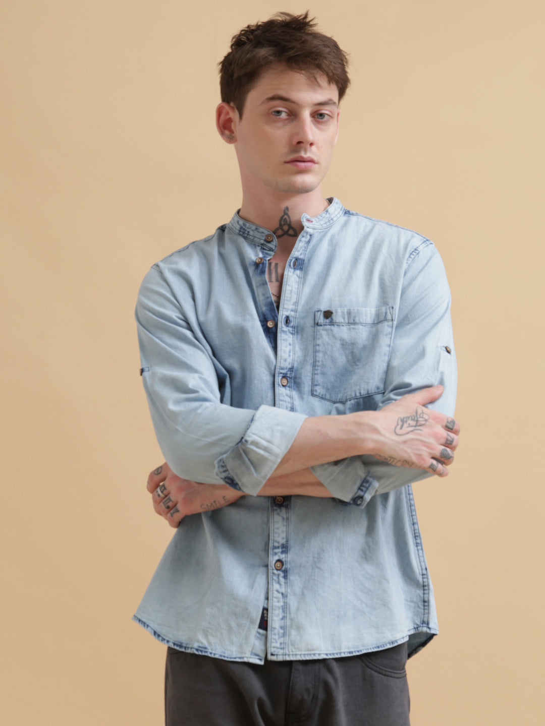 VUDUDenim Mandarin Collar ShirtRegular Fit