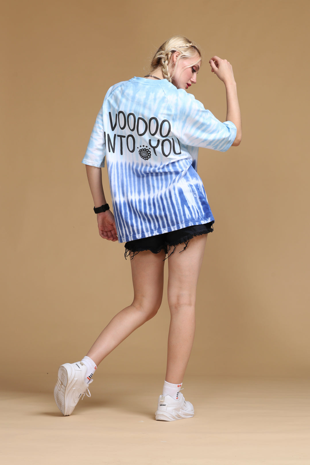 SKY WHISPER TIE-DYE OVERSIZED WOMEN'S T-SHIRT