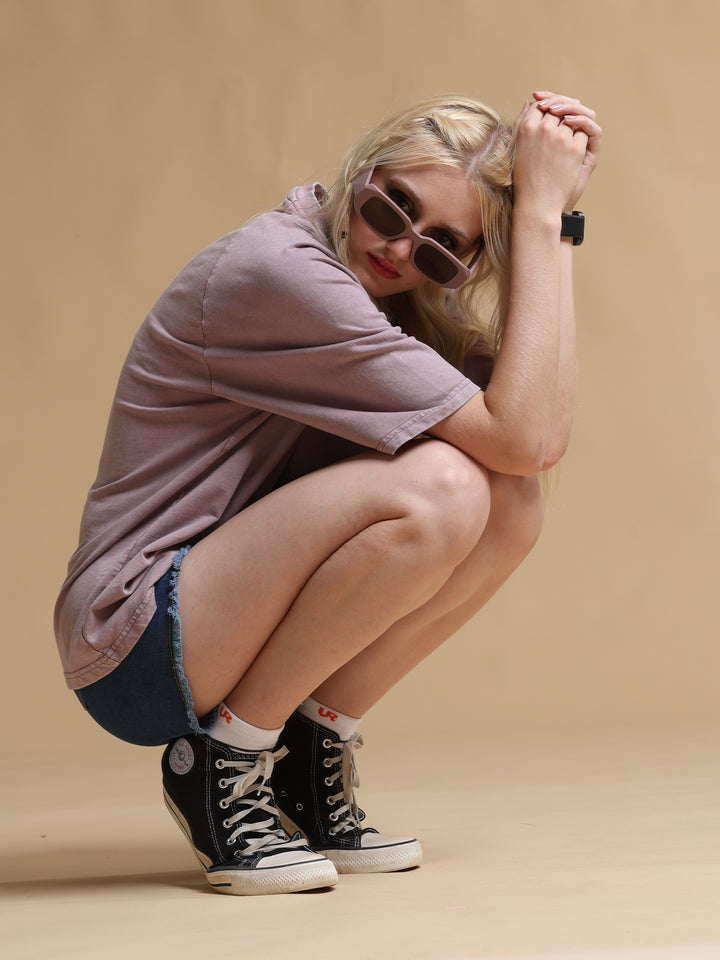 DESERT TAUPE ACID WASH OVERSIZED WOMEN'S T-SHIRT
