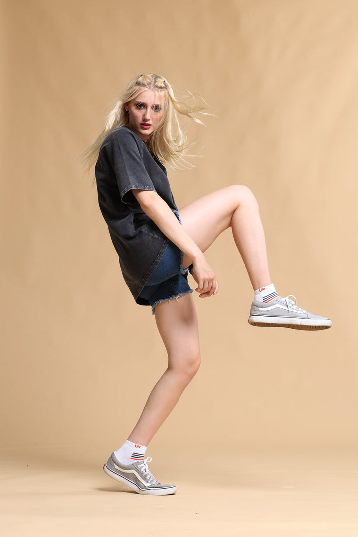 BLACK ACID WASH OVERSIZED WOMEN'S T-SHIRT
