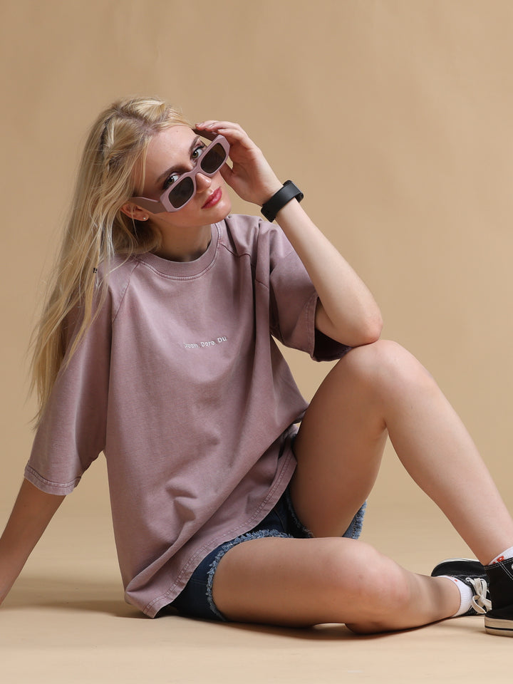 DESERT TAUPE ACID WASH OVERSIZED WOMEN'S T-SHIRT