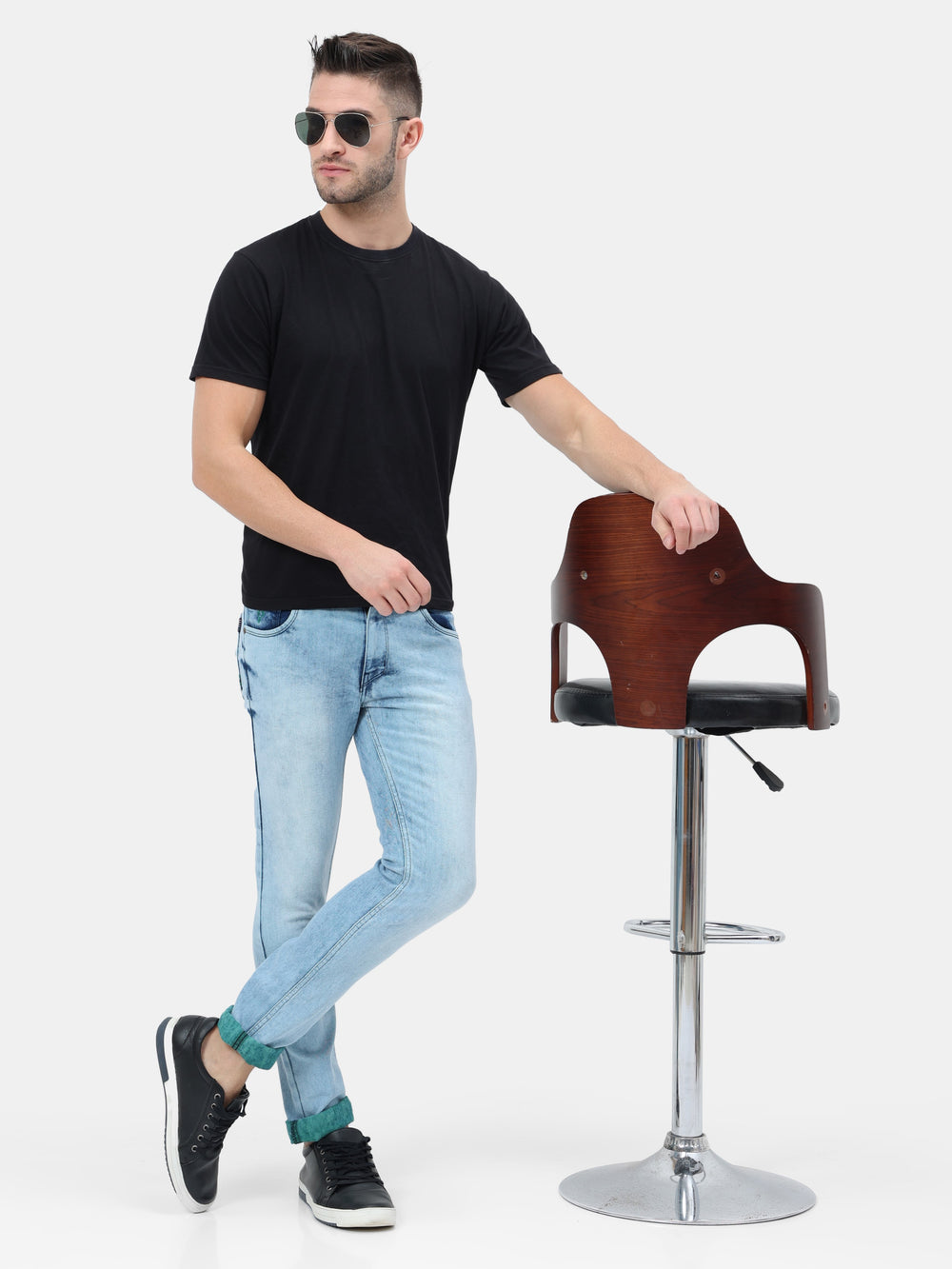 VUDULight Blue Denim with a twistSlim Fit